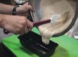 麵糊倒入模子中