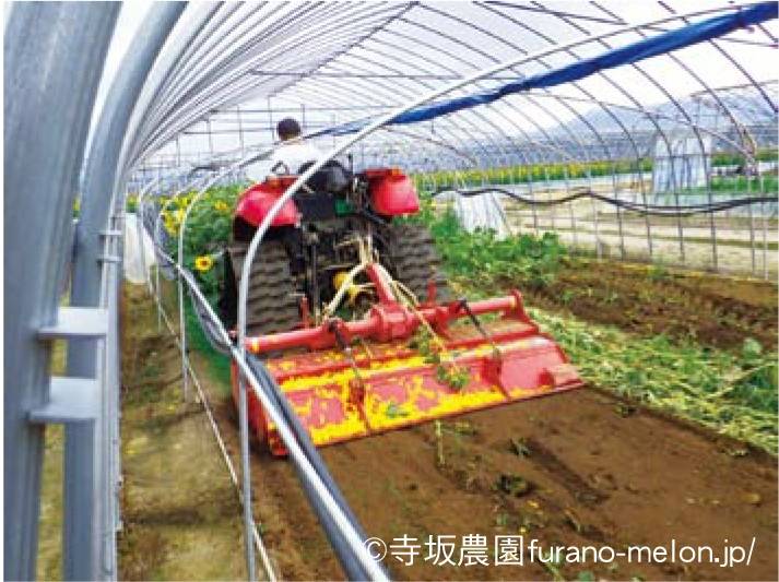 寺坂農園收割機圖片